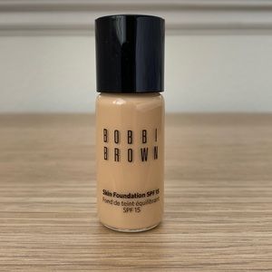 Bobbi Brown Foundation